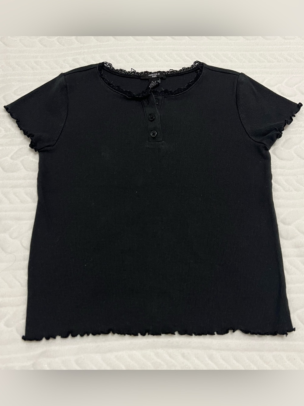 💗 Forever 21 - Kids Black Ribbed Tee with Lace Trim